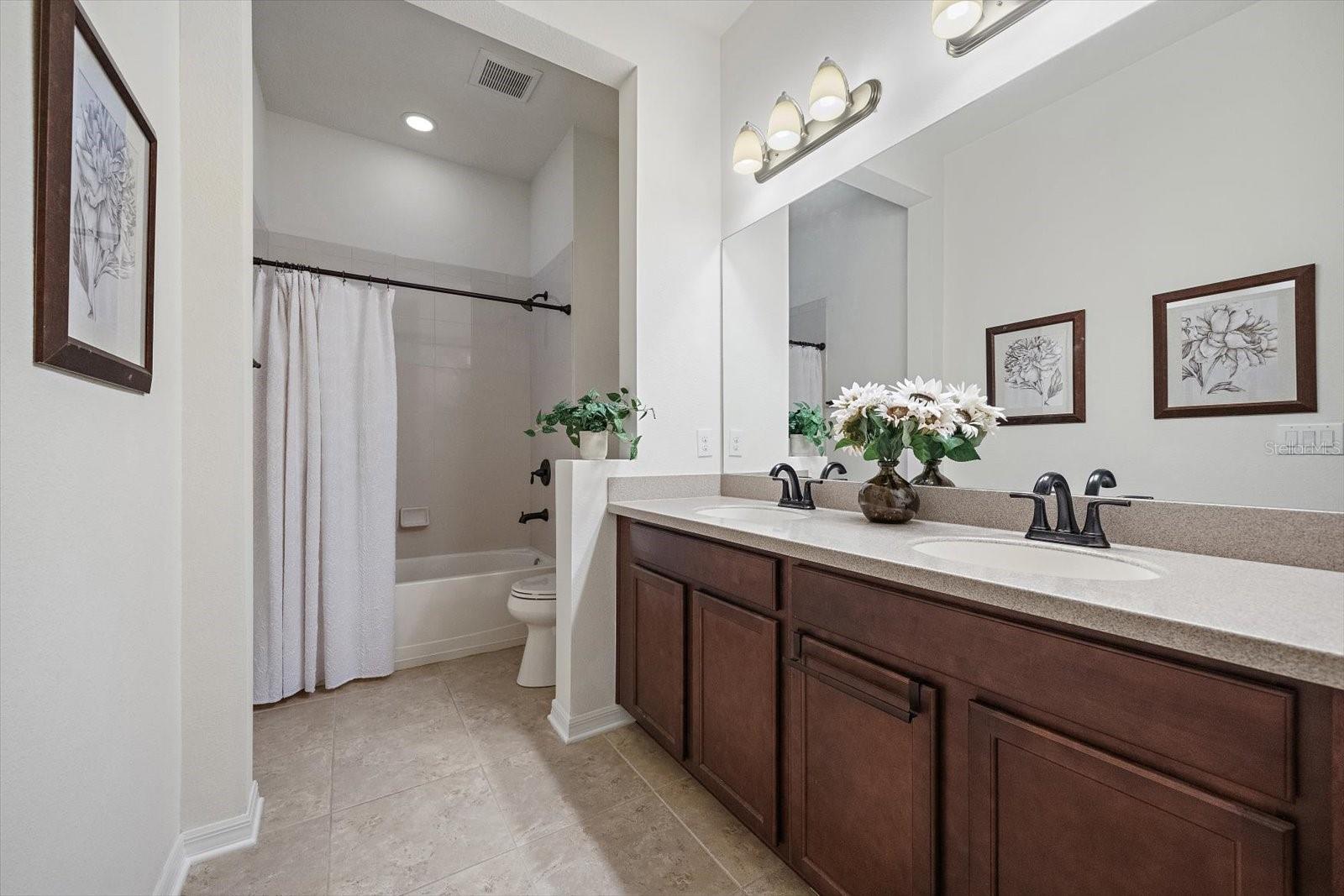 SERENITY CREEK - Residential