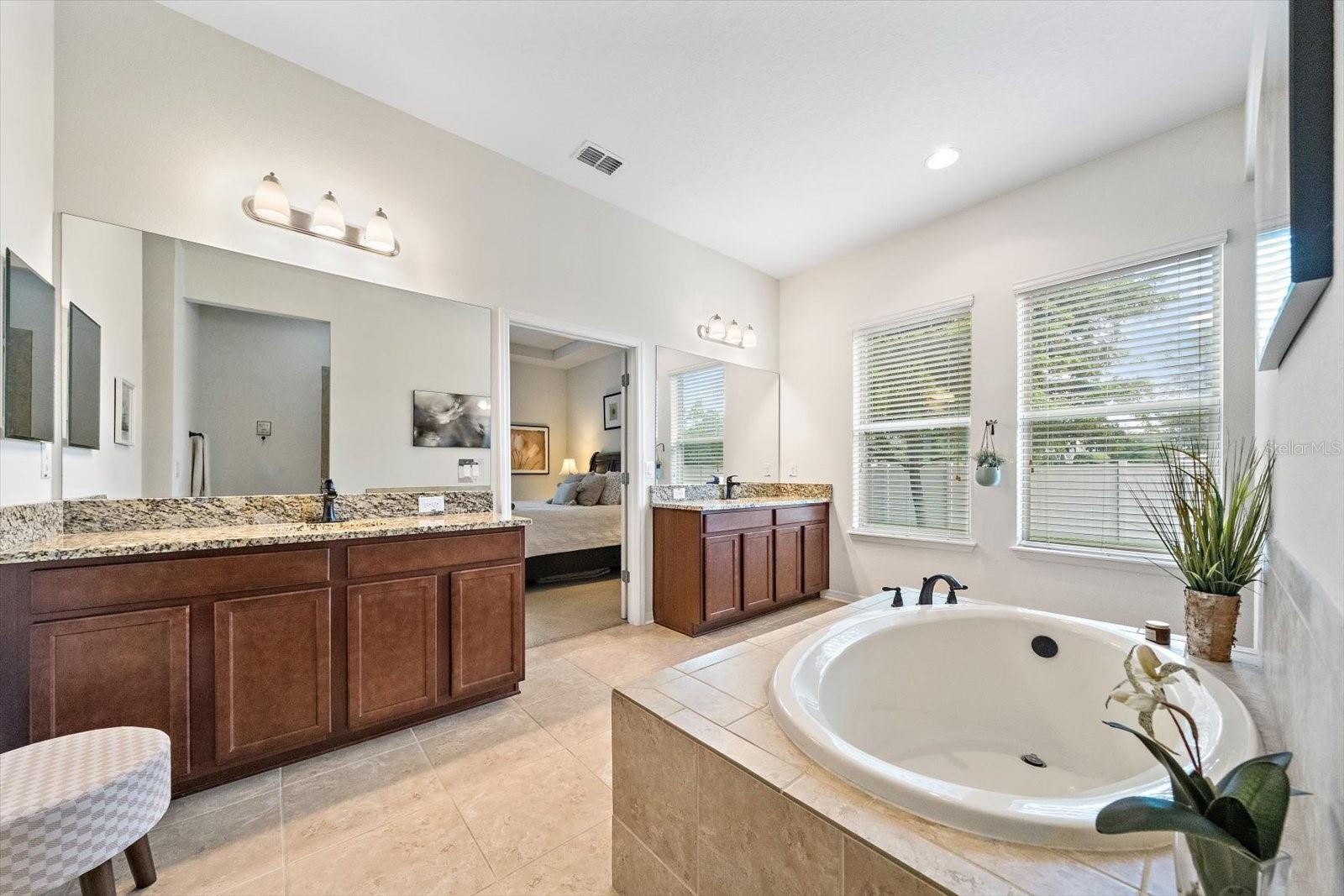 SERENITY CREEK - Residential