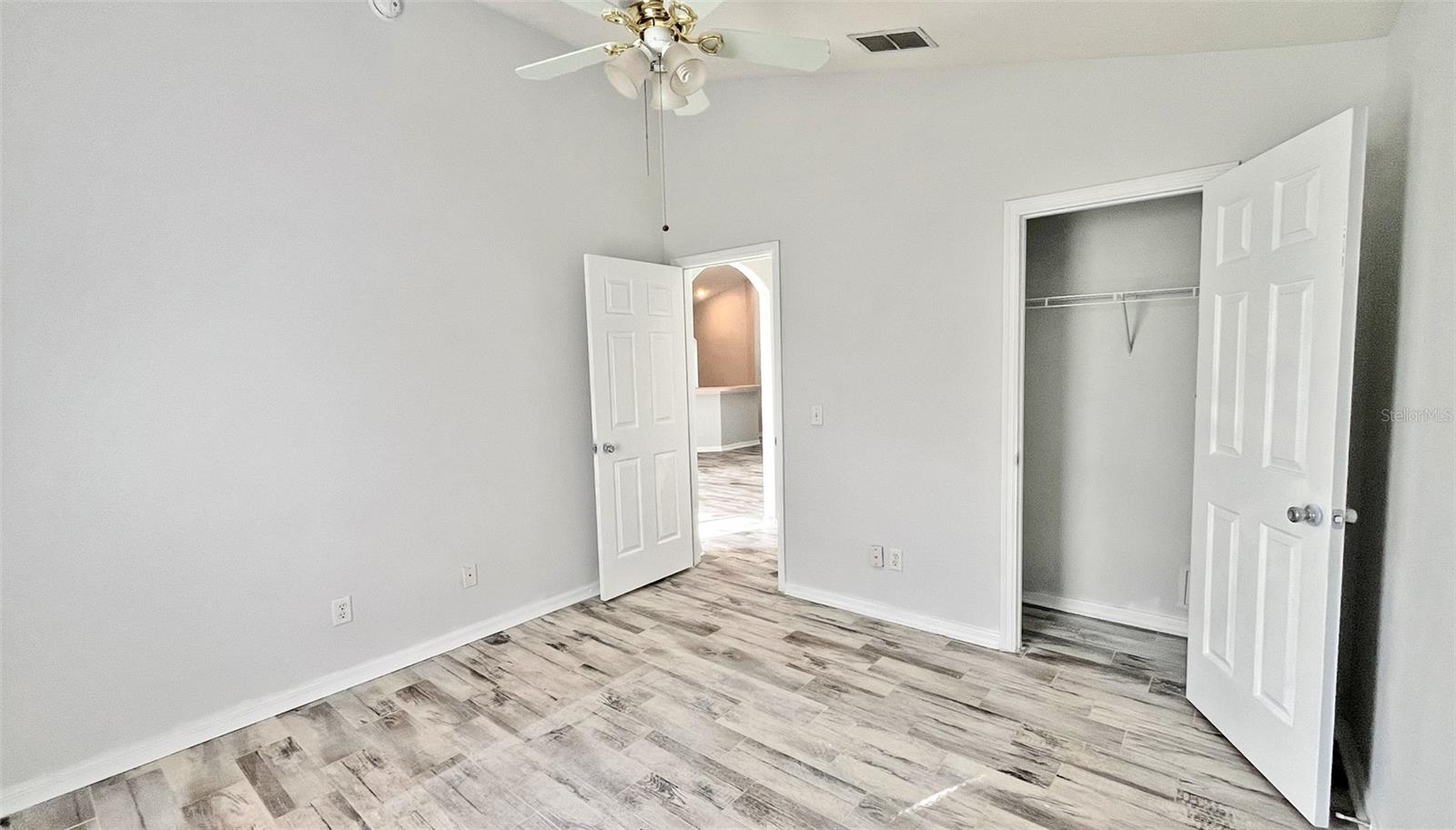 SILVER PALMS - Residential Lease