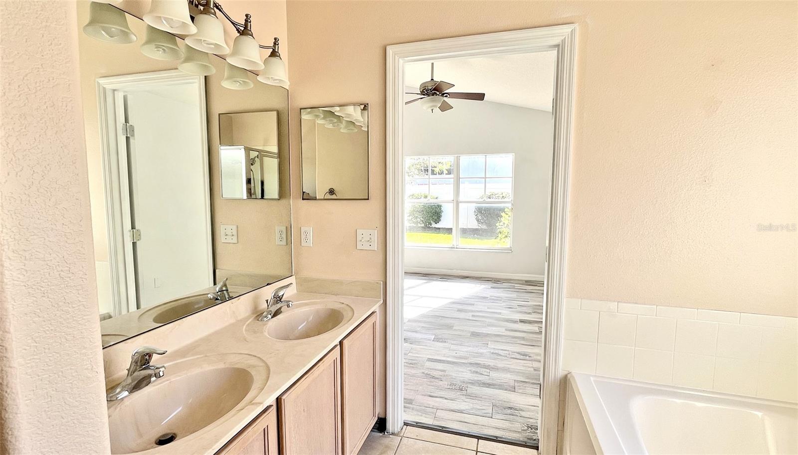 SILVER PALMS - Residential Lease