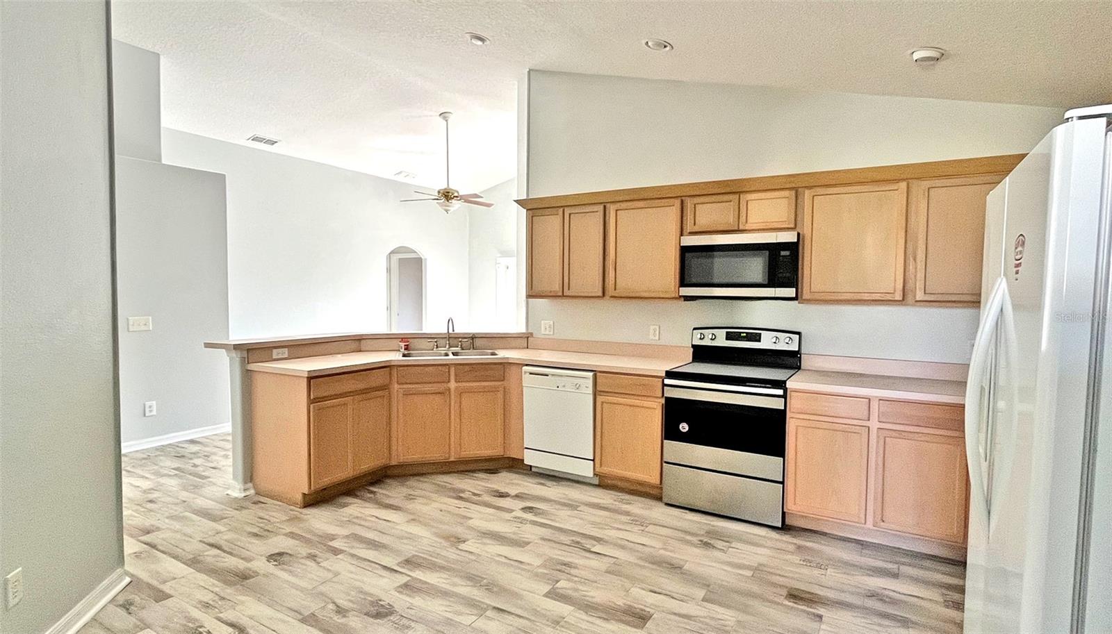 SILVER PALMS - Residential Lease