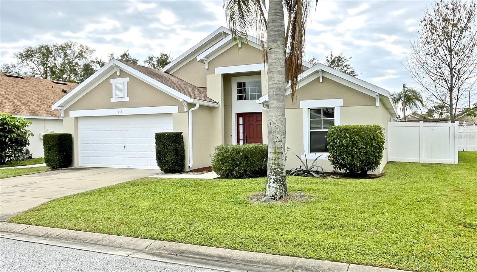 SILVER PALMS - Residential Lease