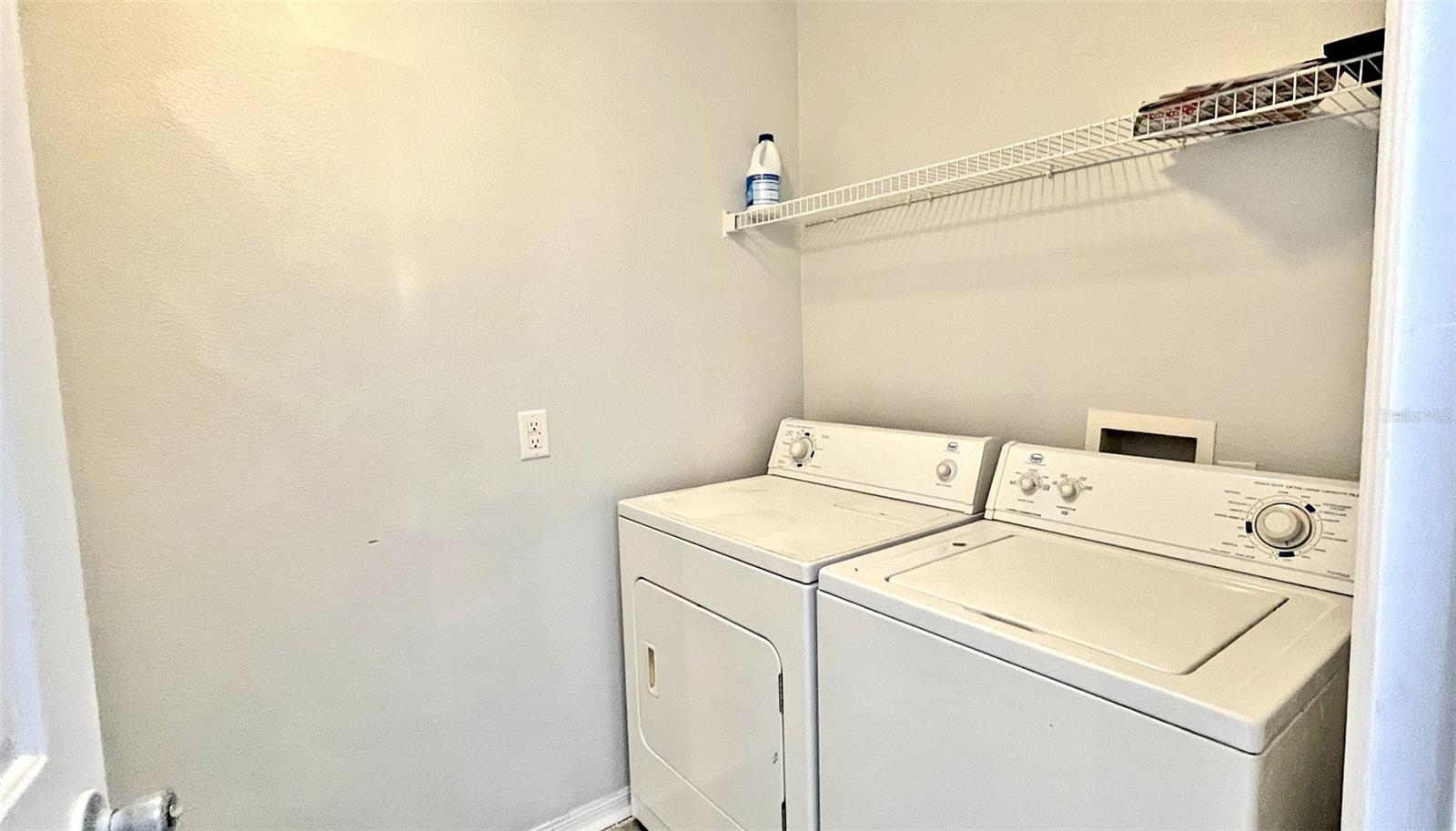 SILVER PALMS - Residential Lease