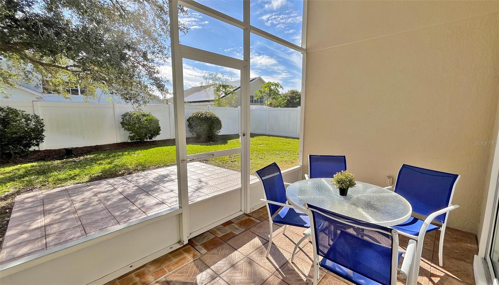 SILVER PALMS - Residential Lease
