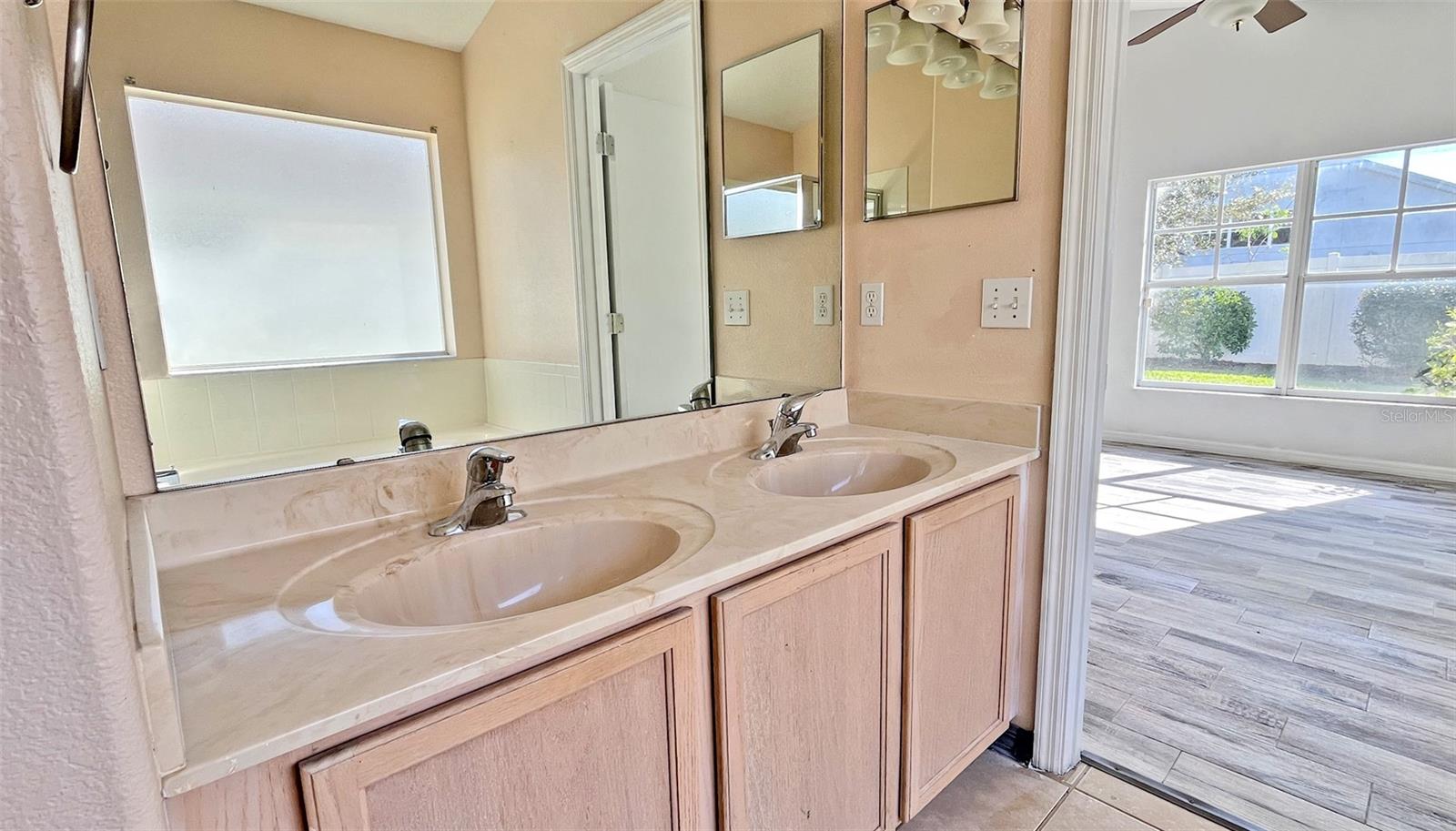 SILVER PALMS - Residential Lease
