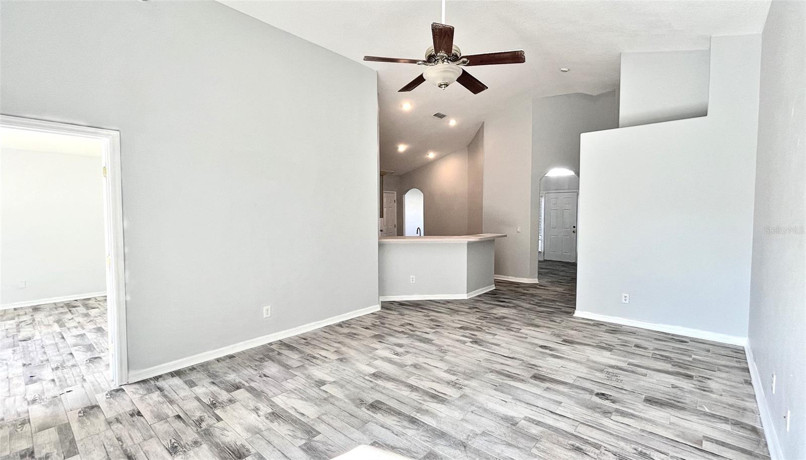 SILVER PALMS - Residential Lease