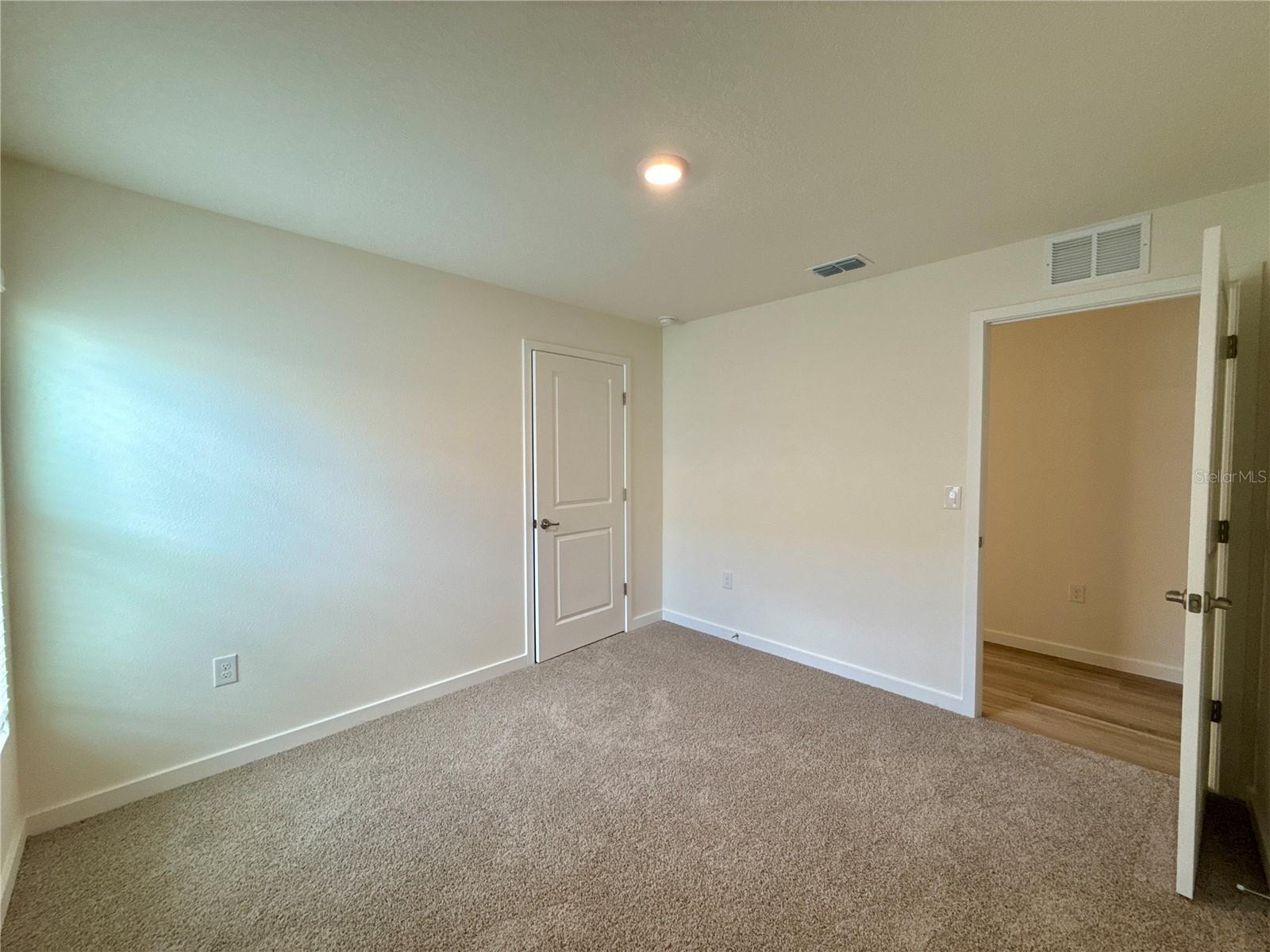 DERBY CREEK - Residential Lease
