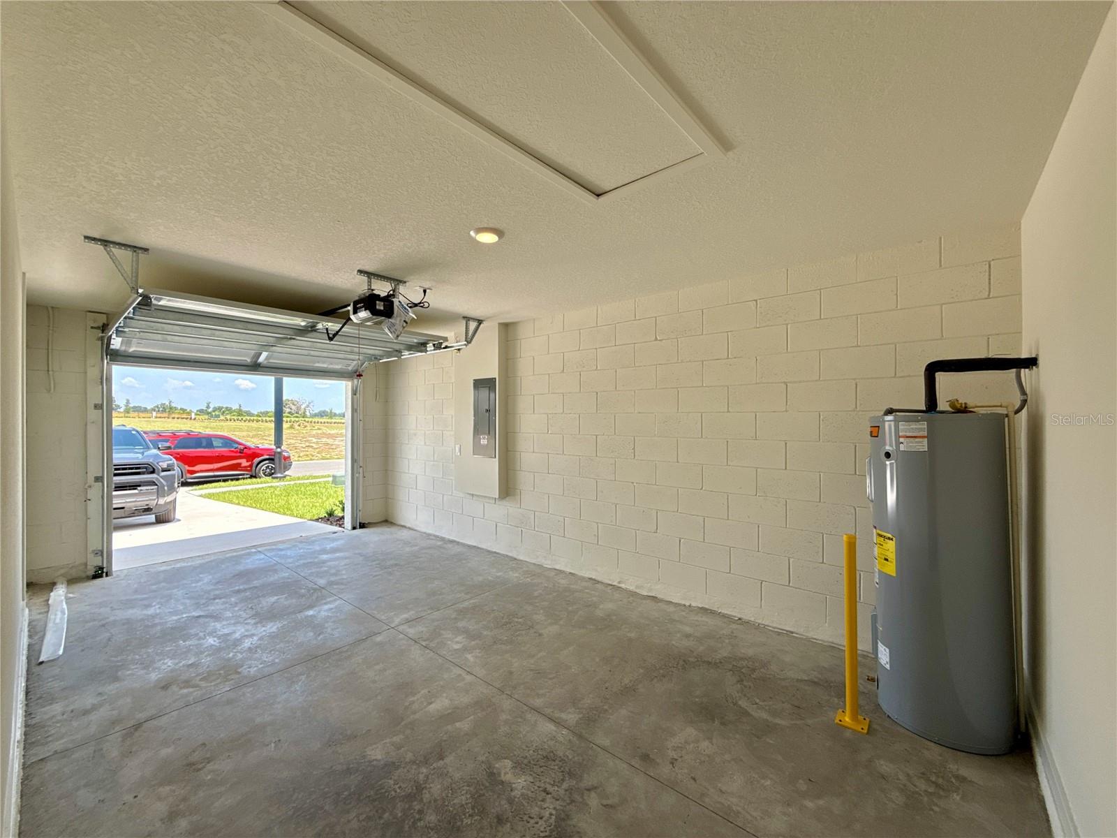 DERBY CREEK - Residential Lease