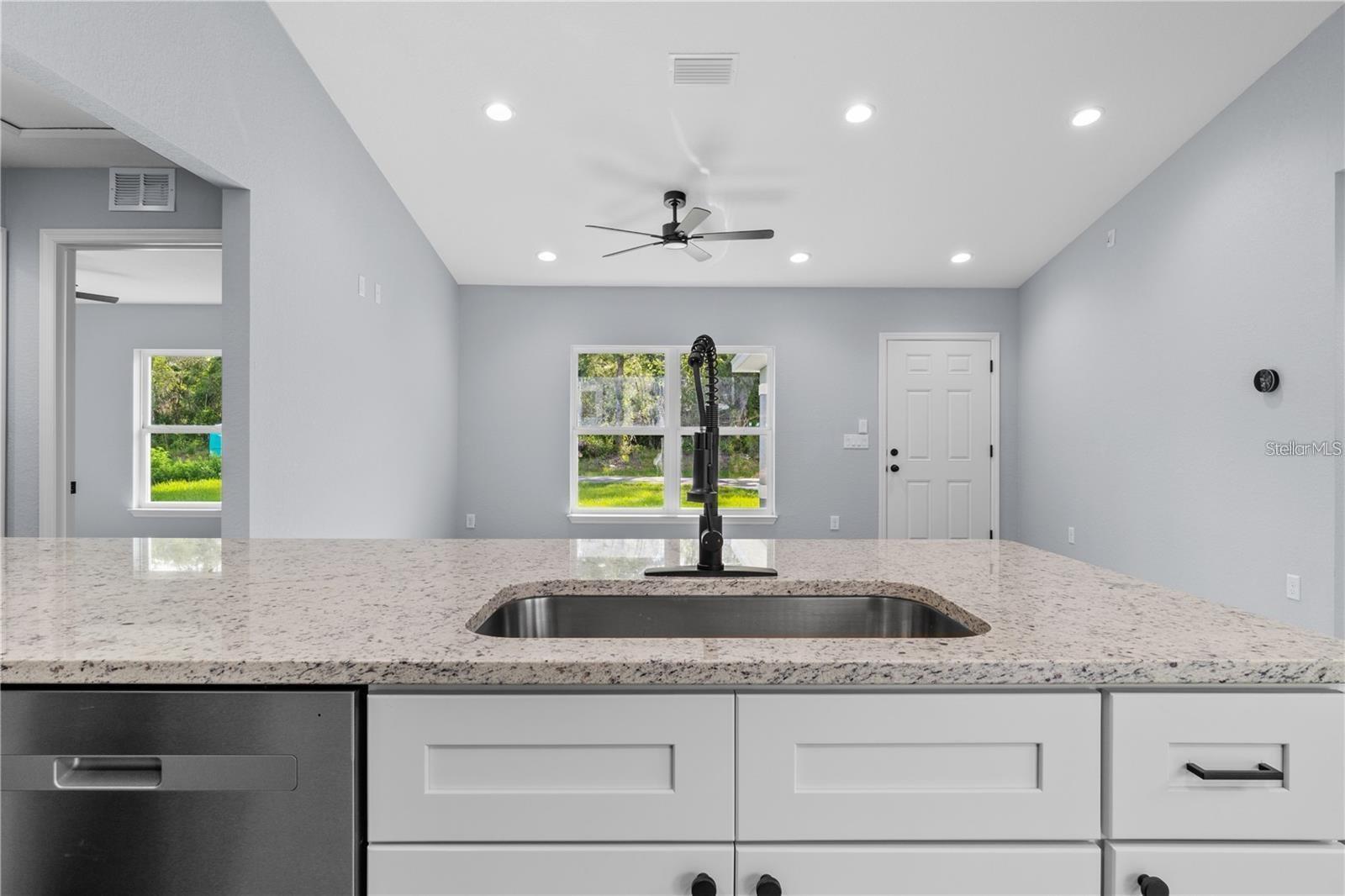 RAINBOW LAKES ESTATE - Residential