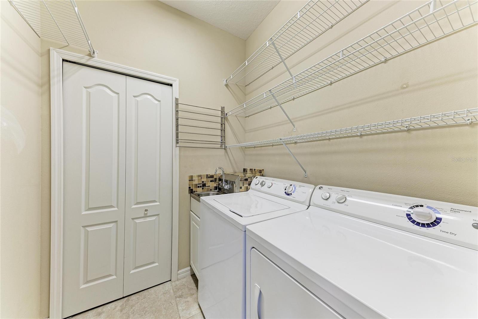 MIRAMAR LAGOONS AT LAKEWOOD RANCH III - Residential Lease