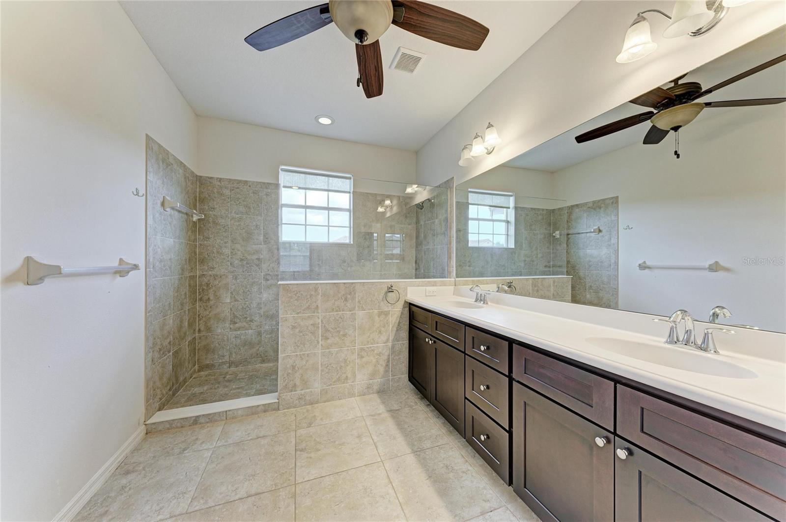 MIRAMAR LAGOONS AT LAKEWOOD RANCH III - Residential Lease