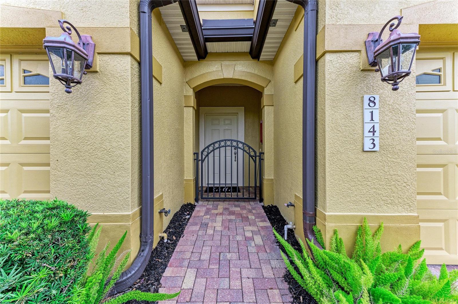 MIRAMAR LAGOONS AT LAKEWOOD RANCH III - Residential Lease