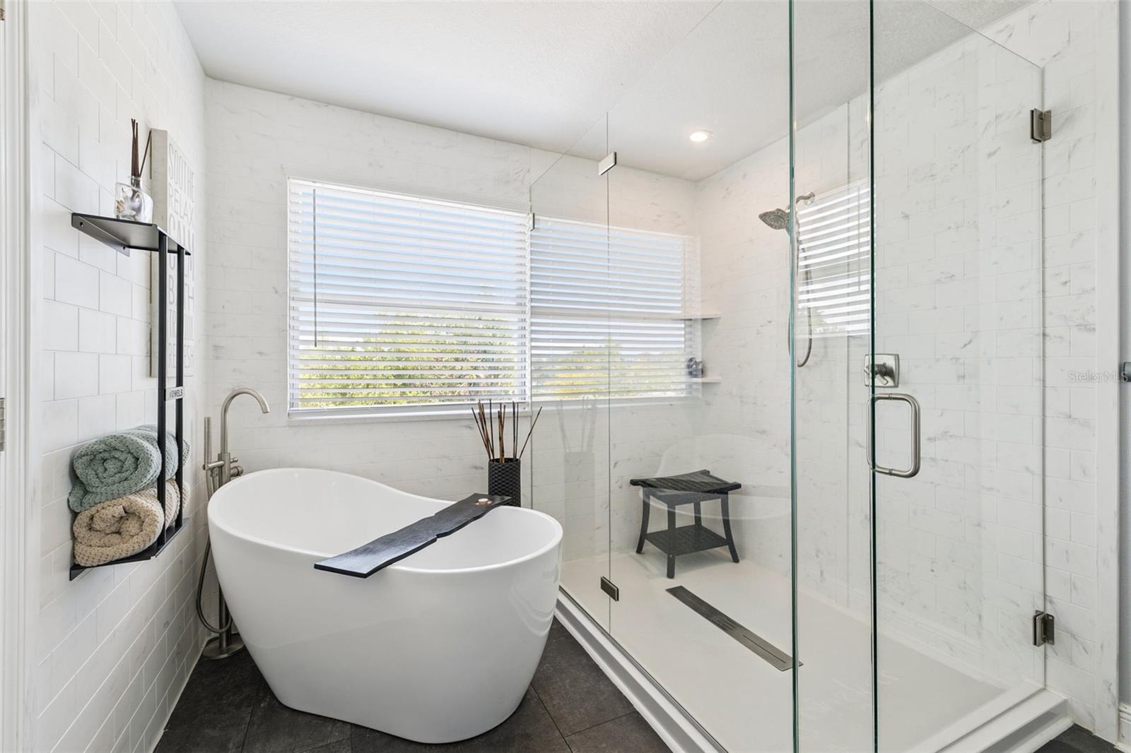 HARBOUR ISLES PH 1 - Residential