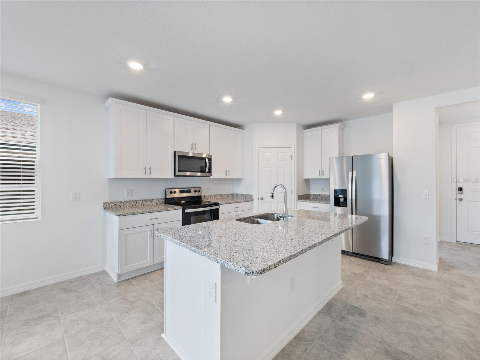 DEER RUN AT CROSSWINDS - Residential Lease