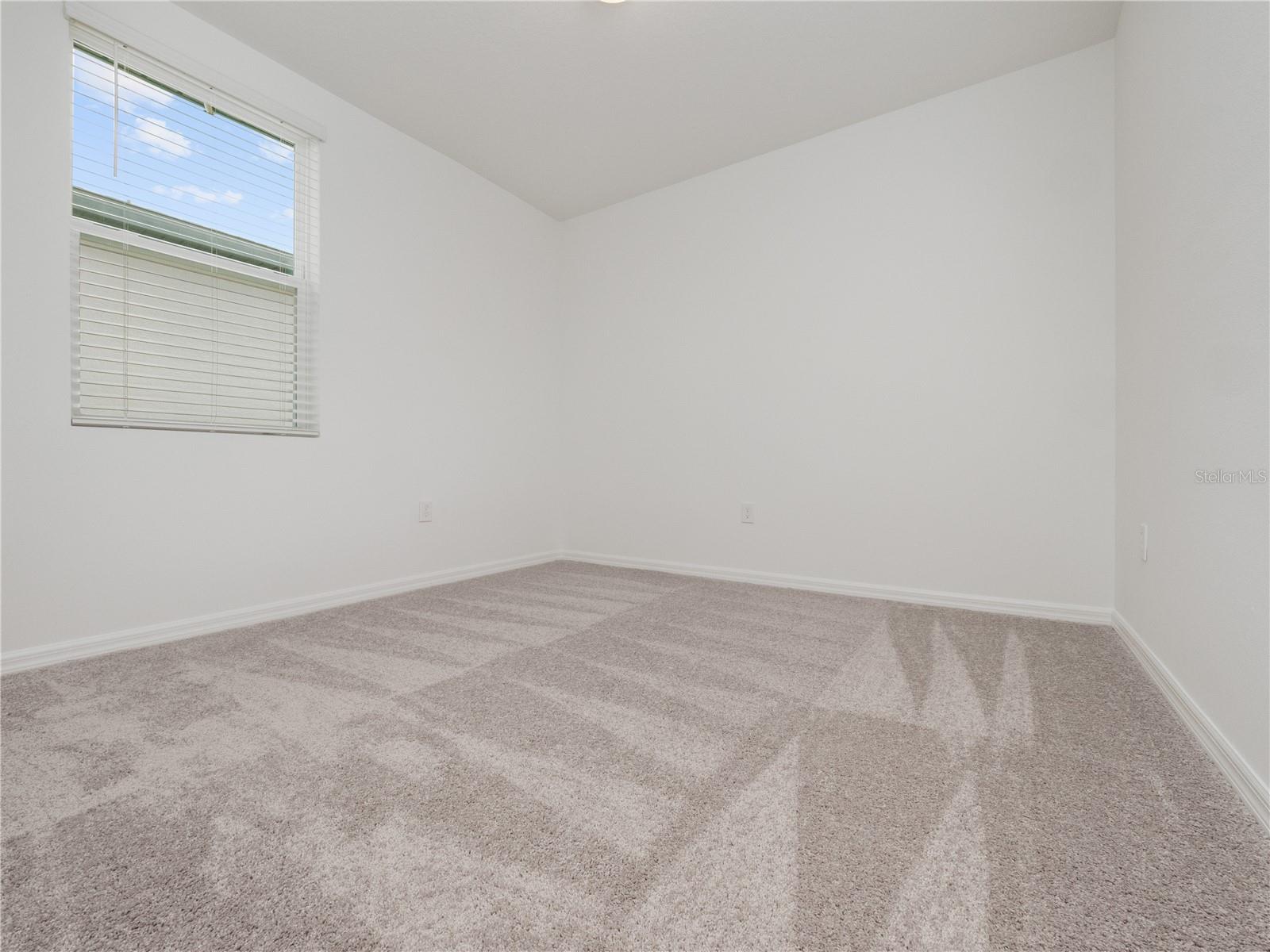 DEER RUN AT CROSSWINDS - Residential Lease