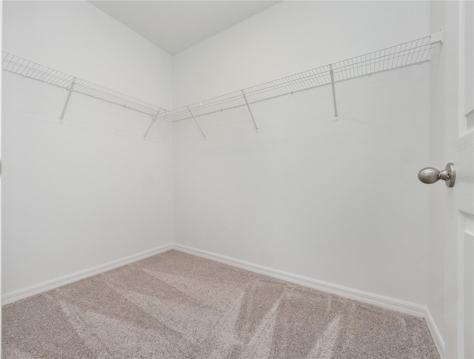 DEER RUN AT CROSSWINDS - Residential Lease