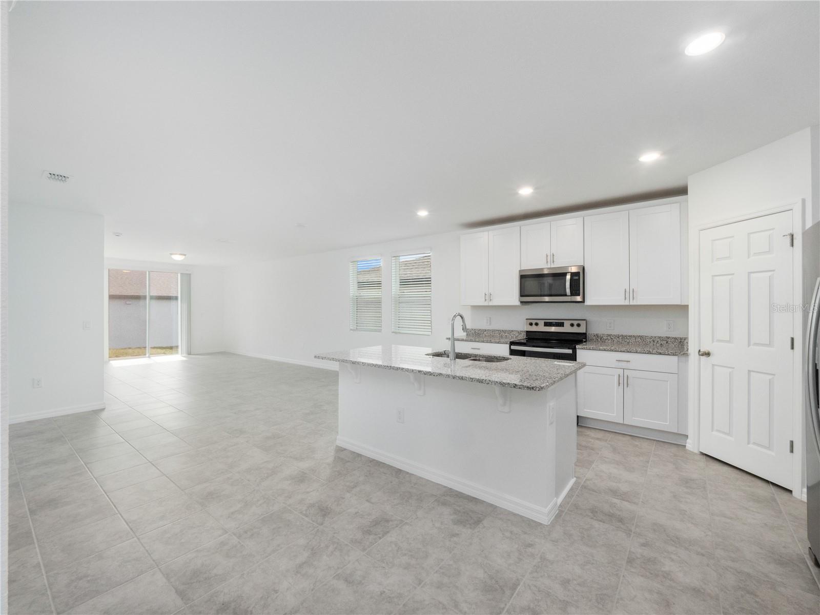 DEER RUN AT CROSSWINDS - Residential Lease