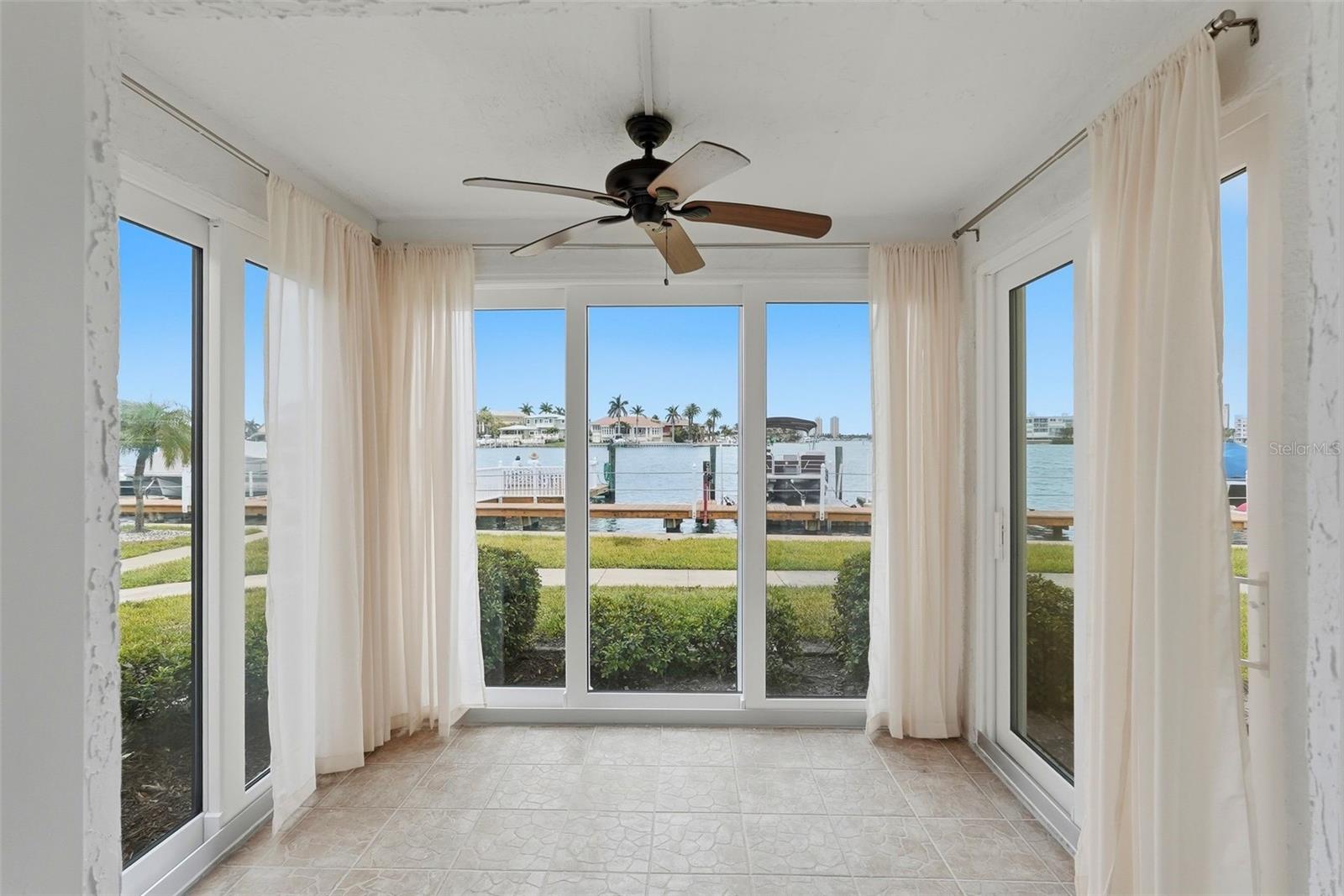 BOCA SHORES CONDO - Residential