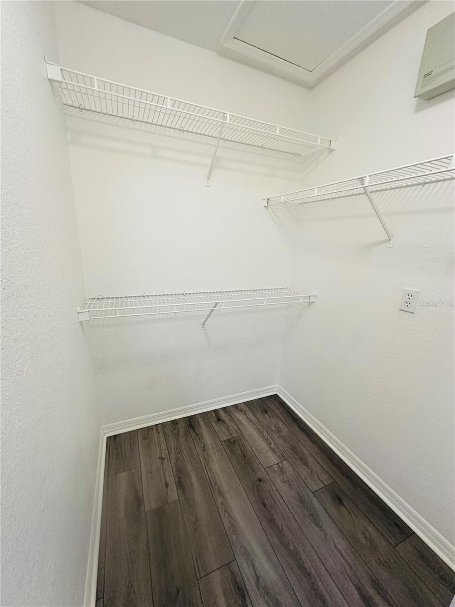AZUR/METROWEST - Residential Lease