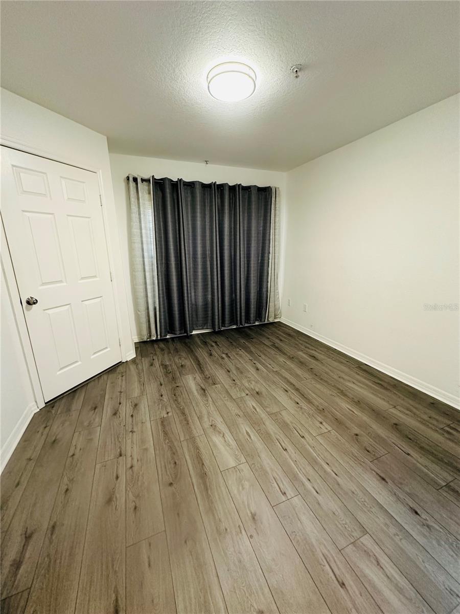 AZUR/METROWEST - Residential Lease