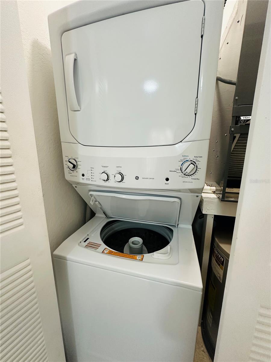 AZUR/METROWEST - Residential Lease