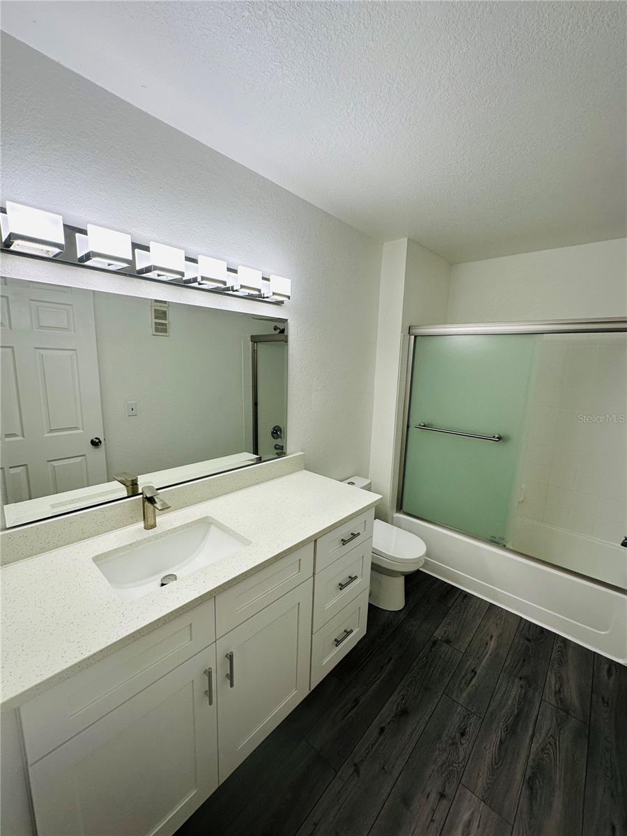 AZUR/METROWEST - Residential Lease