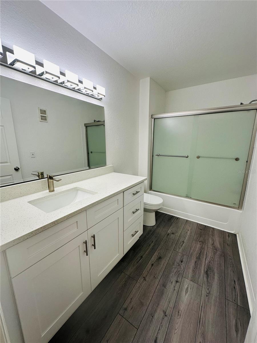 AZUR/METROWEST - Residential Lease