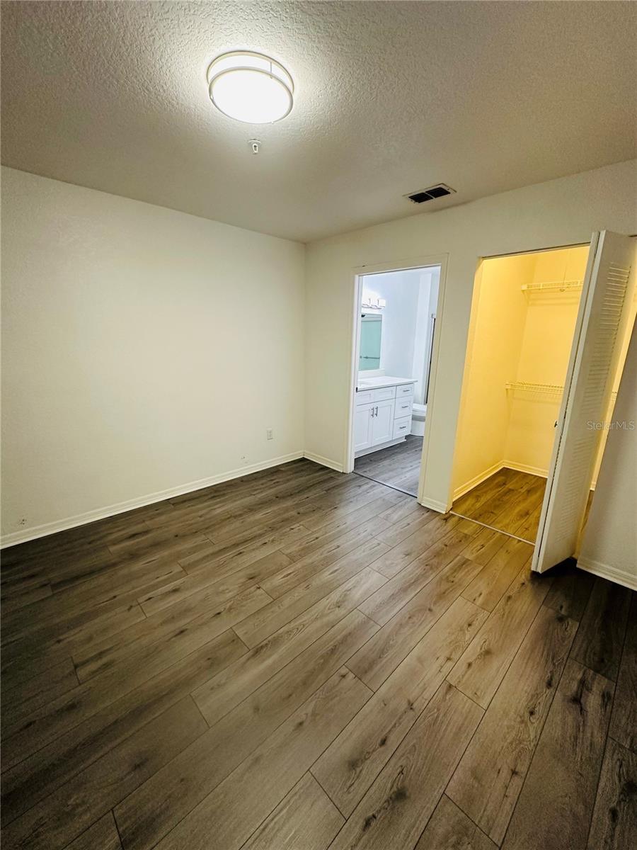 AZUR/METROWEST - Residential Lease