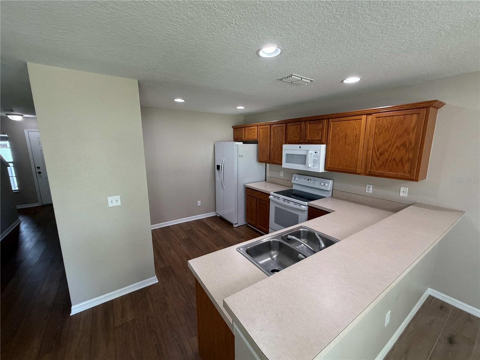 WATERFORD VILLAS 51 103 - Residential Lease