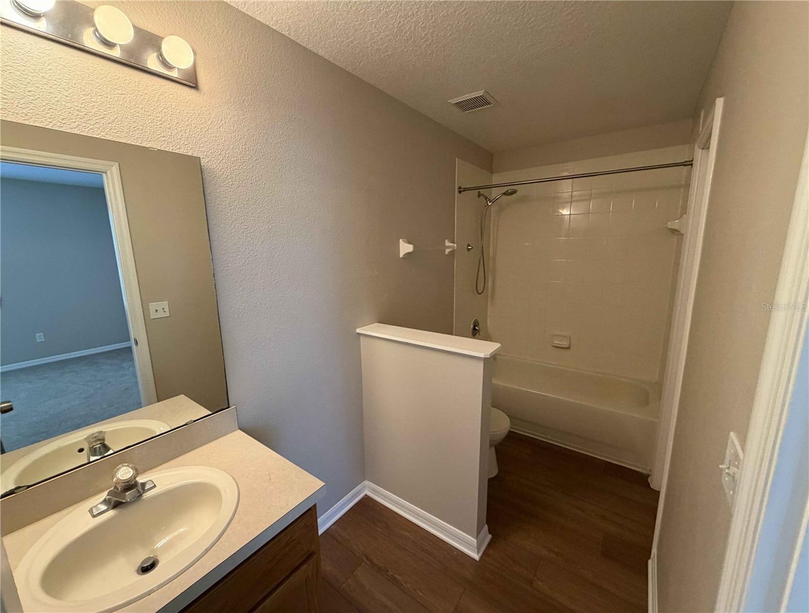 WATERFORD VILLAS 51 103 - Residential Lease