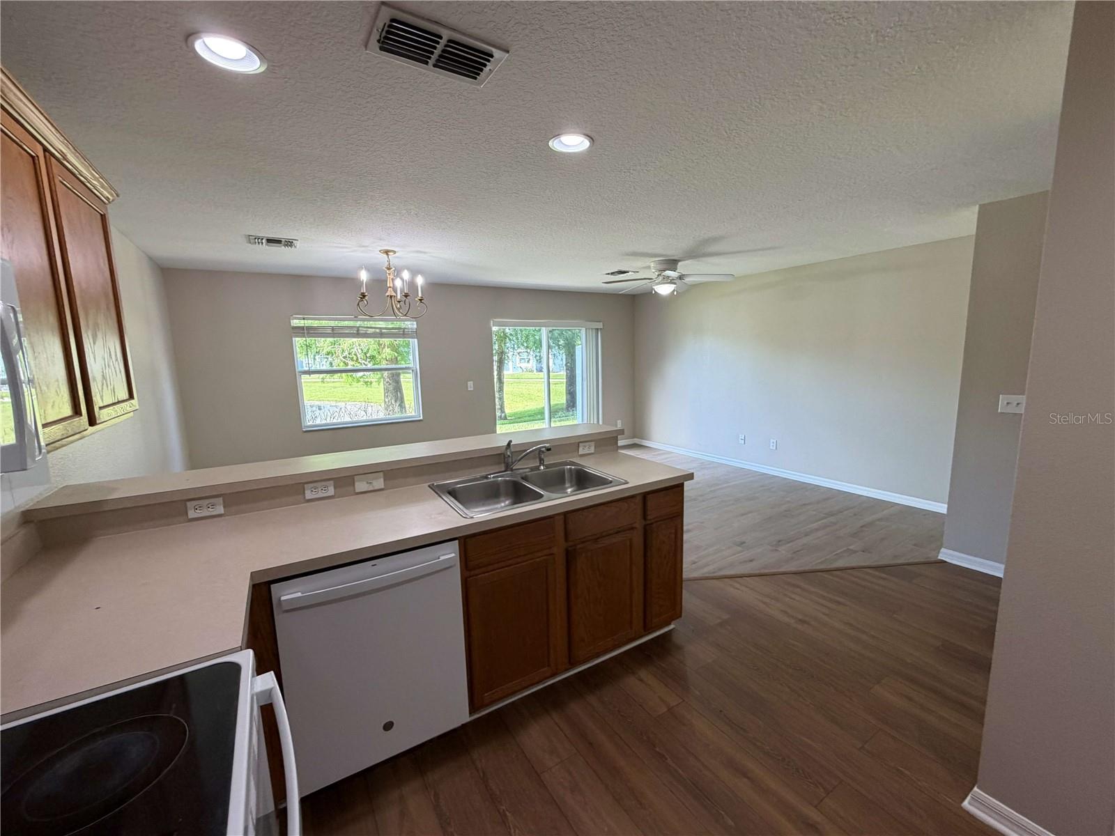 WATERFORD VILLAS 51 103 - Residential Lease
