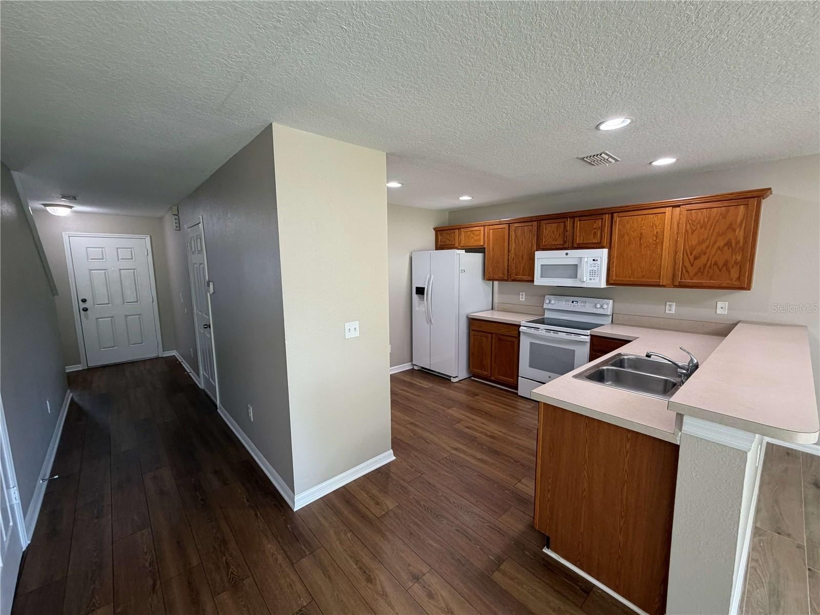 WATERFORD VILLAS 51 103 - Residential Lease