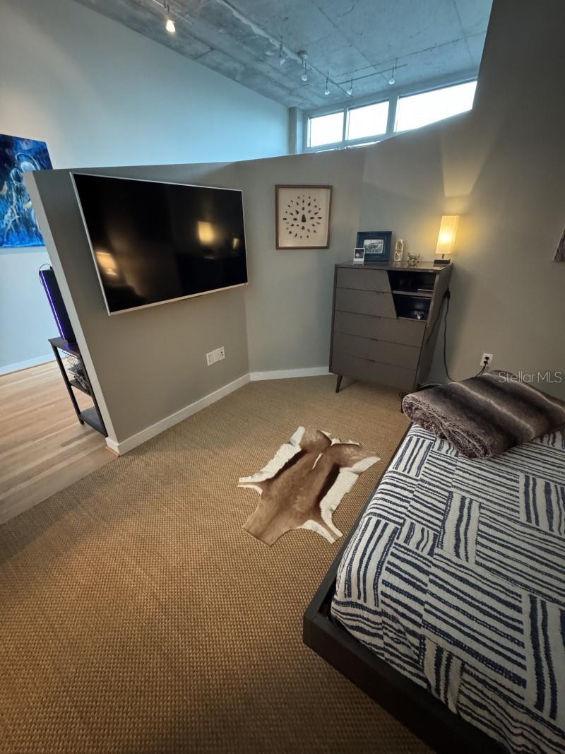 SKYPOINT A CONDO - Residential