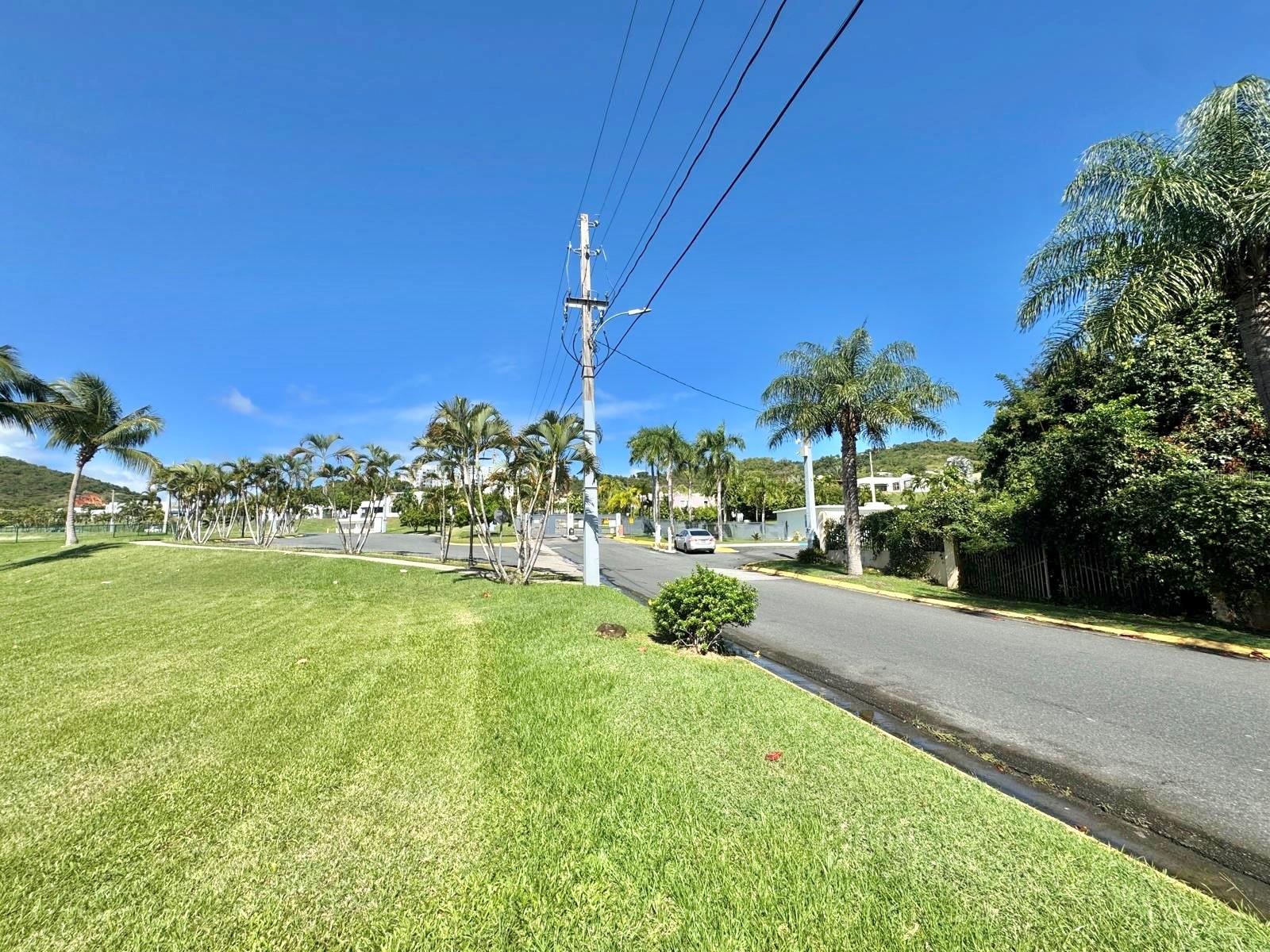 Excellent development opportunity, located in front of Puerto del Rey, one of Fajardo's most distinguished marinas. The property offers privileged views, double access control, spectacular topography ideal for residential projects, and an exclusive, high-value environment.