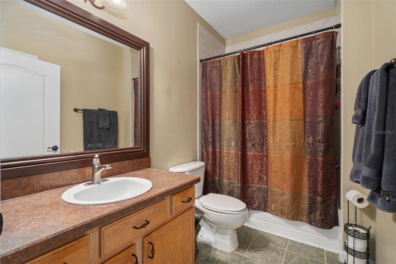 SUMMERGATE CONDO PH 01 5923/0662 - Residential