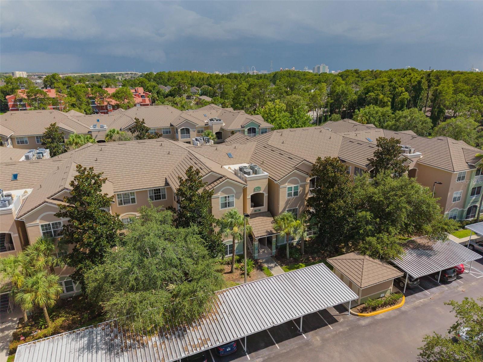 SUMMERGATE CONDO PH 01 5923/0662 - Residential