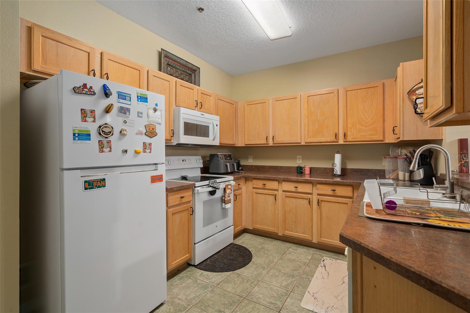 SUMMERGATE CONDO PH 01 5923/0662 - Residential