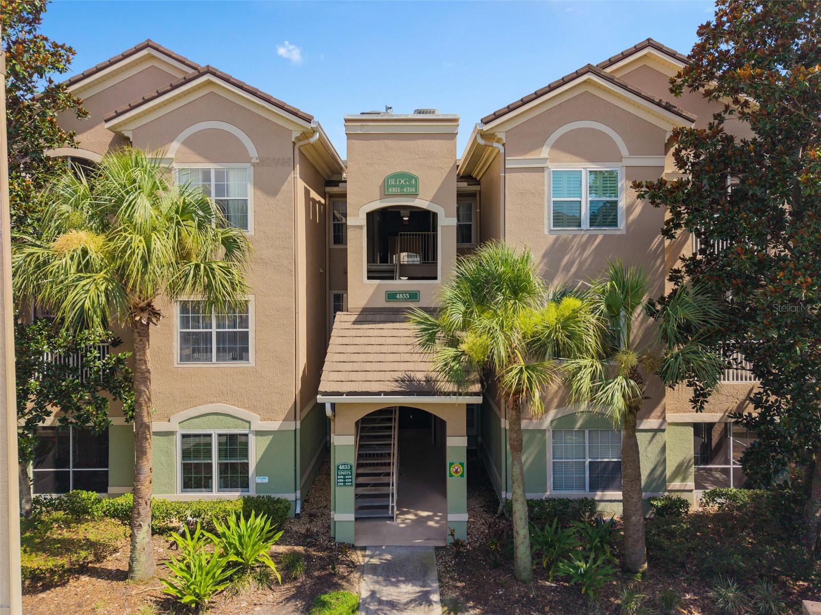SUMMERGATE CONDO PH 01 5923/0662 - Residential