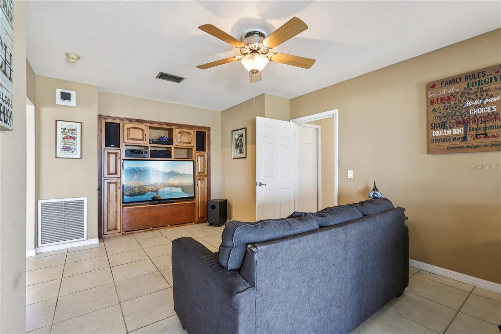 MAGNOLIA SHORES - Residential