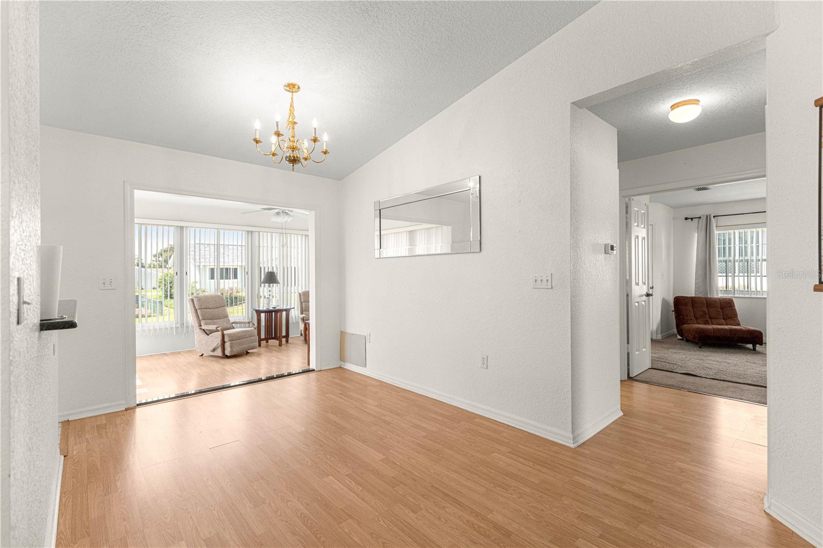 OAK RUN NBRHD 12 - Residential Lease