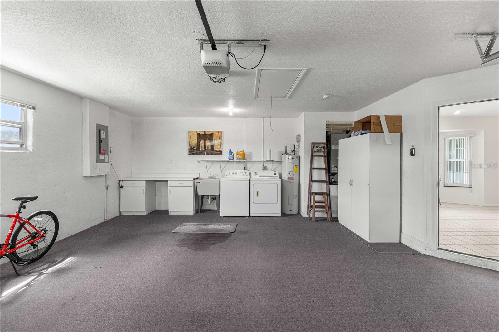 OAK RUN NBRHD 12 - Residential Lease