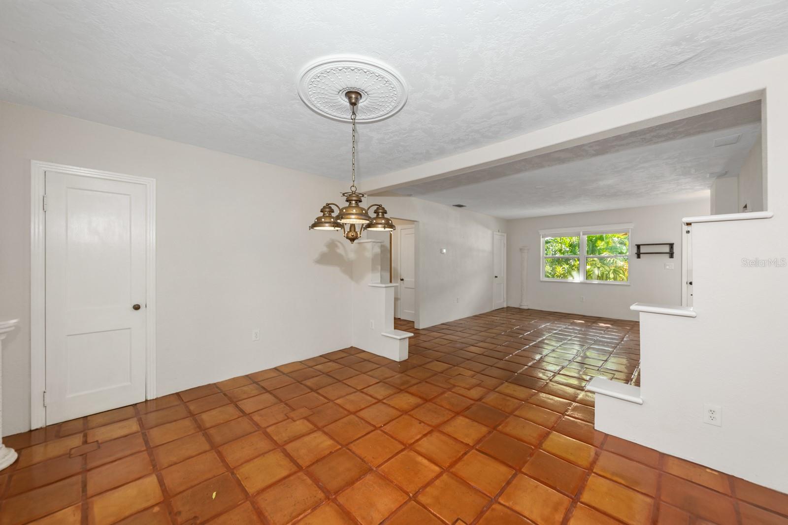 MACKLES - Residential Lease
