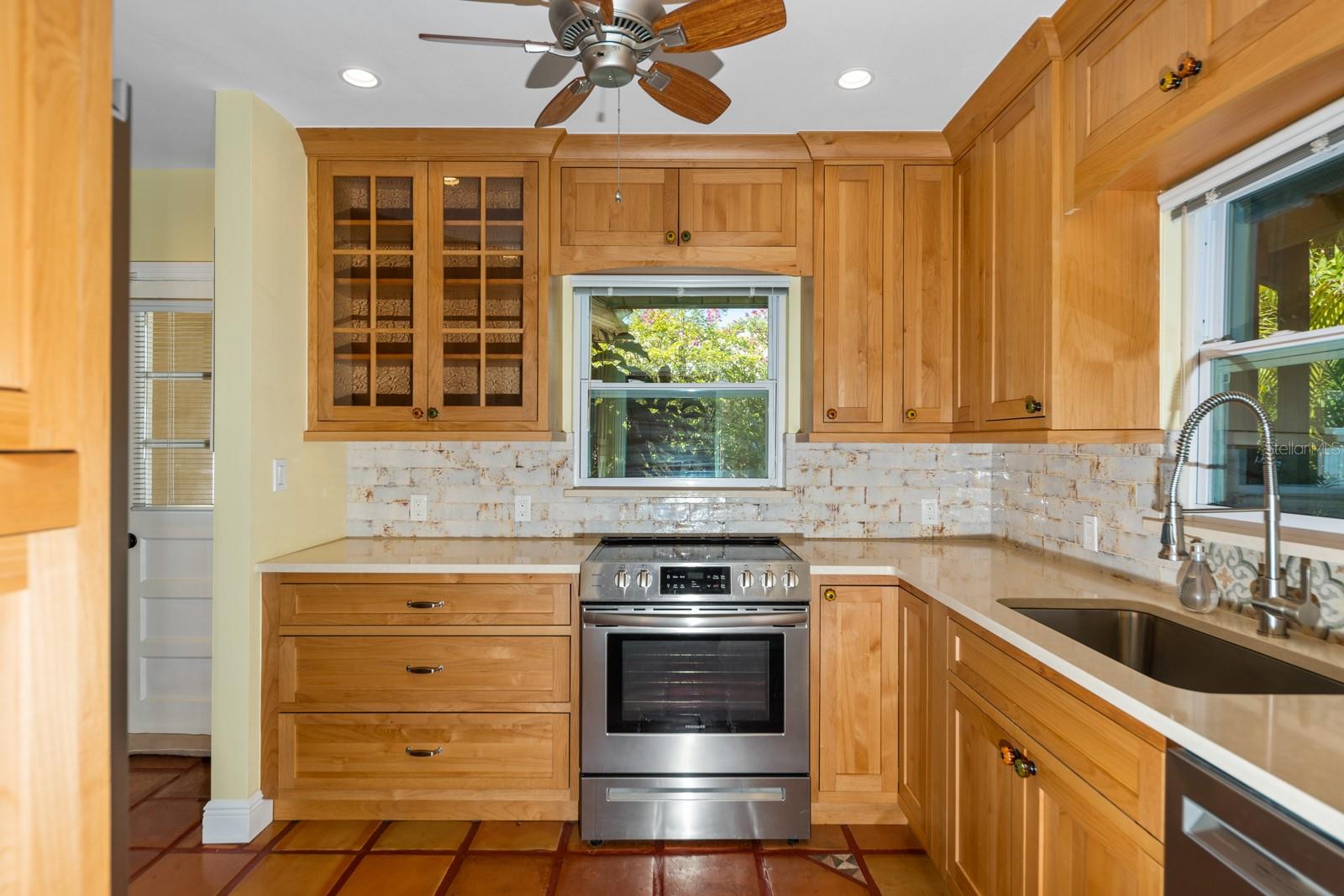 MACKLES - Residential Lease