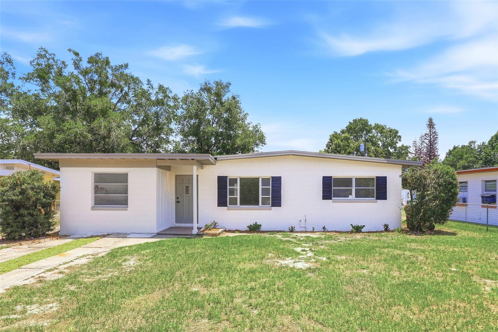 TRIANGLE ACRES - Residential