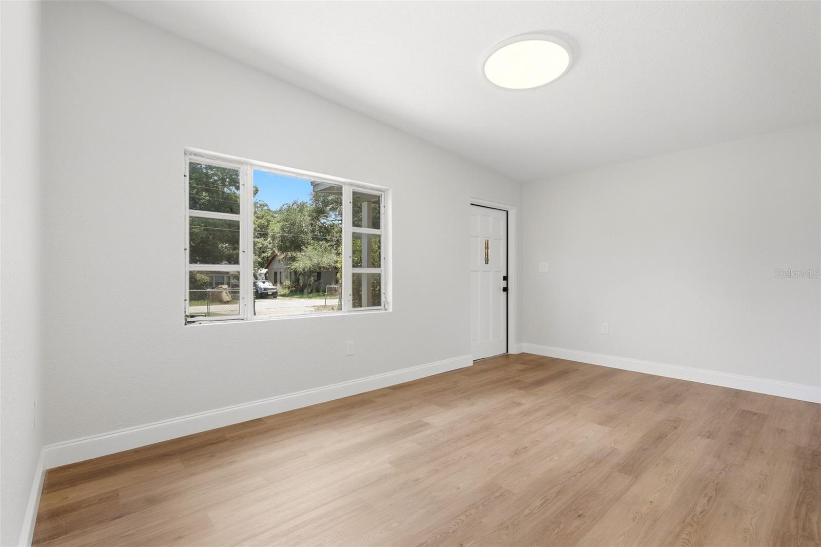 TRIANGLE ACRES - Residential