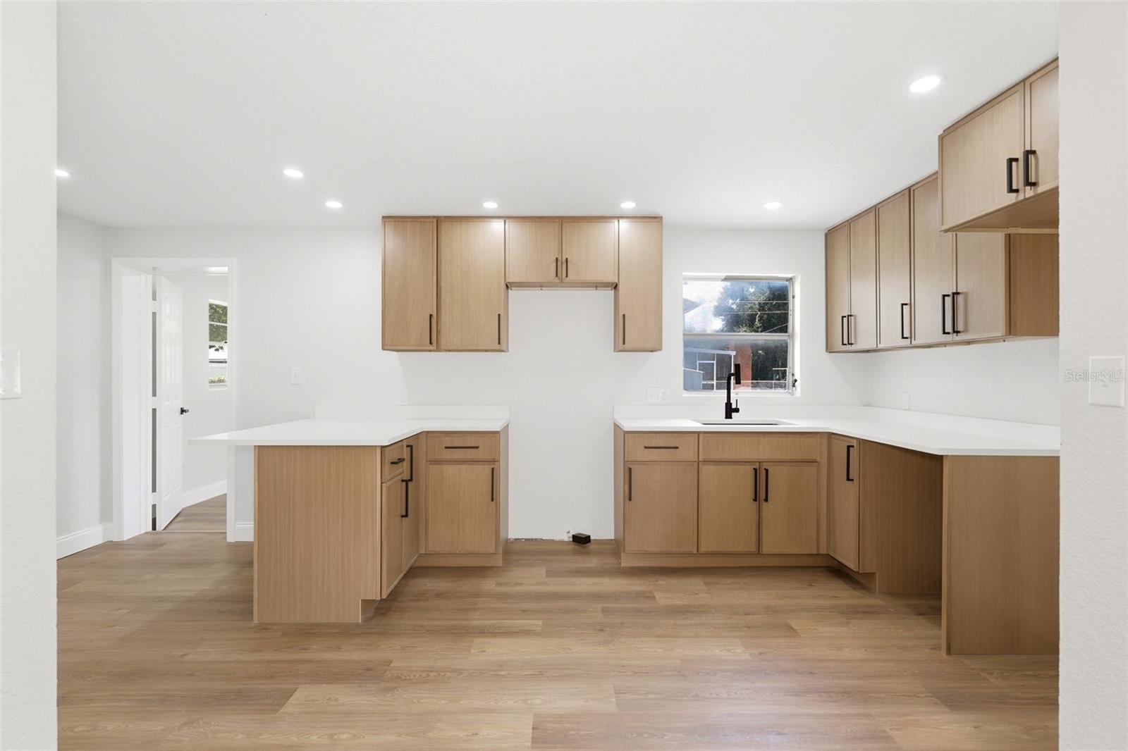 TRIANGLE ACRES - Residential