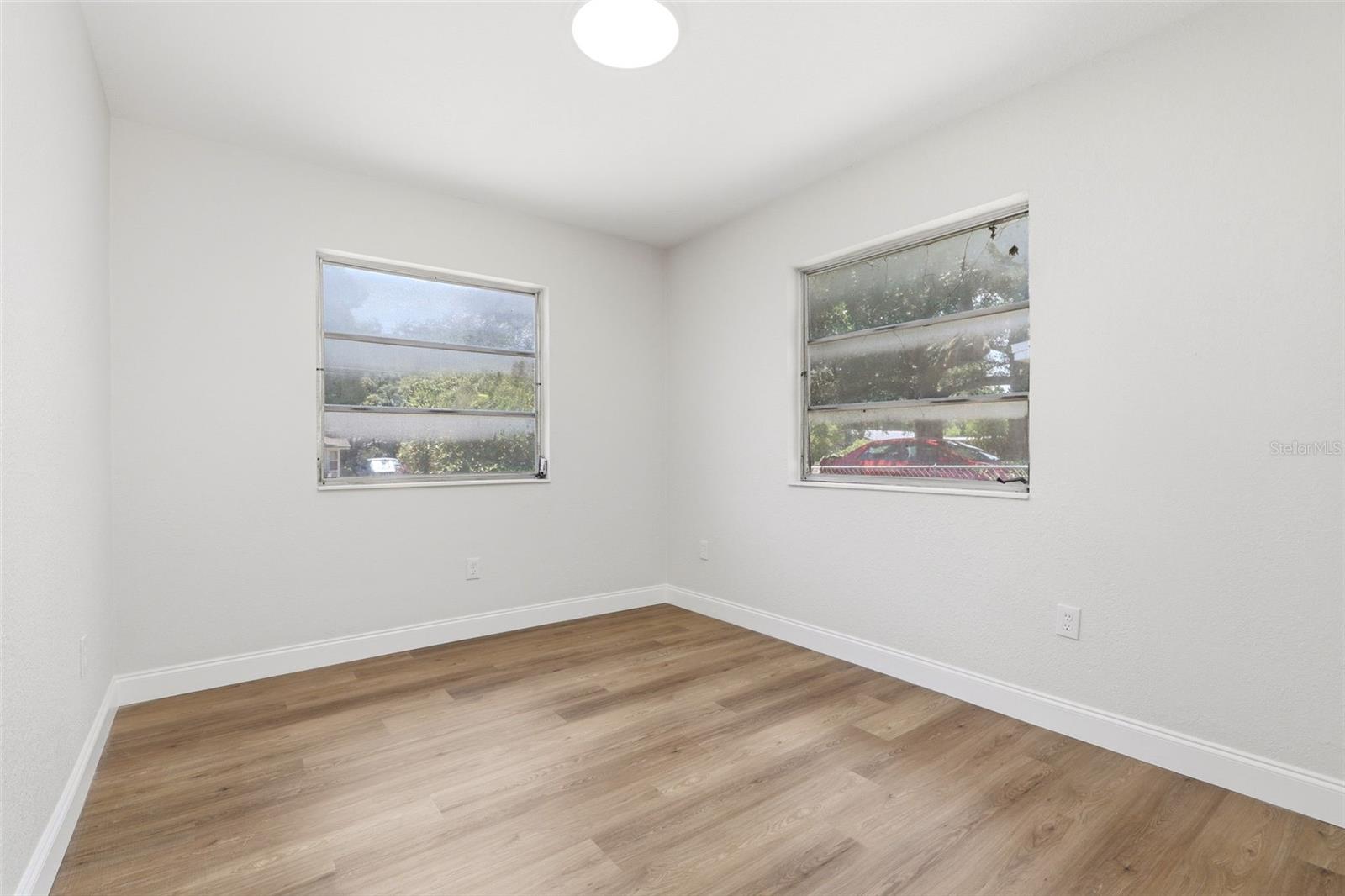 TRIANGLE ACRES - Residential