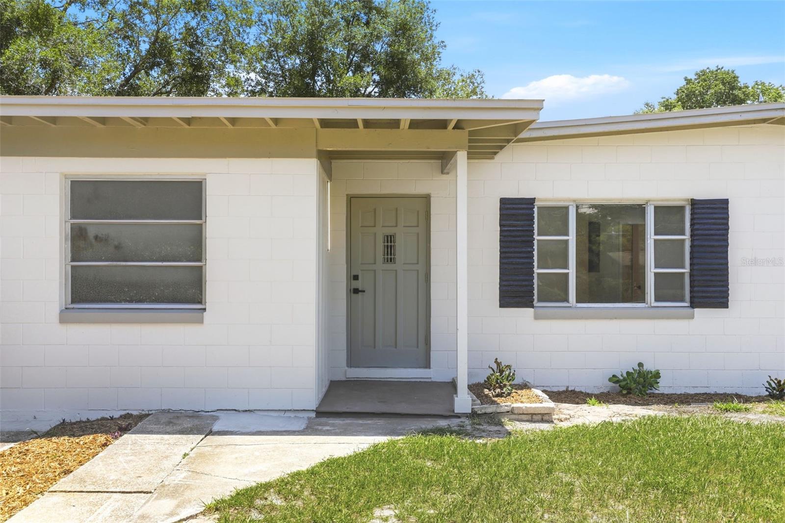 TRIANGLE ACRES - Residential