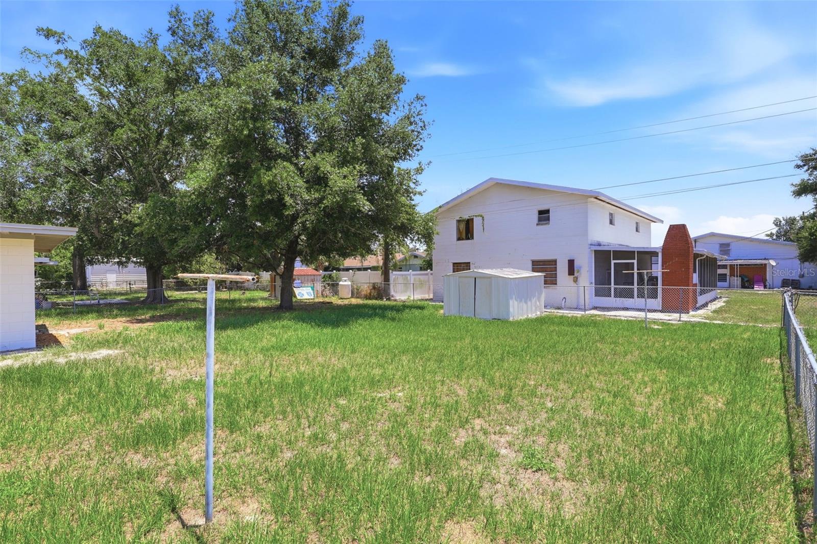 TRIANGLE ACRES - Residential