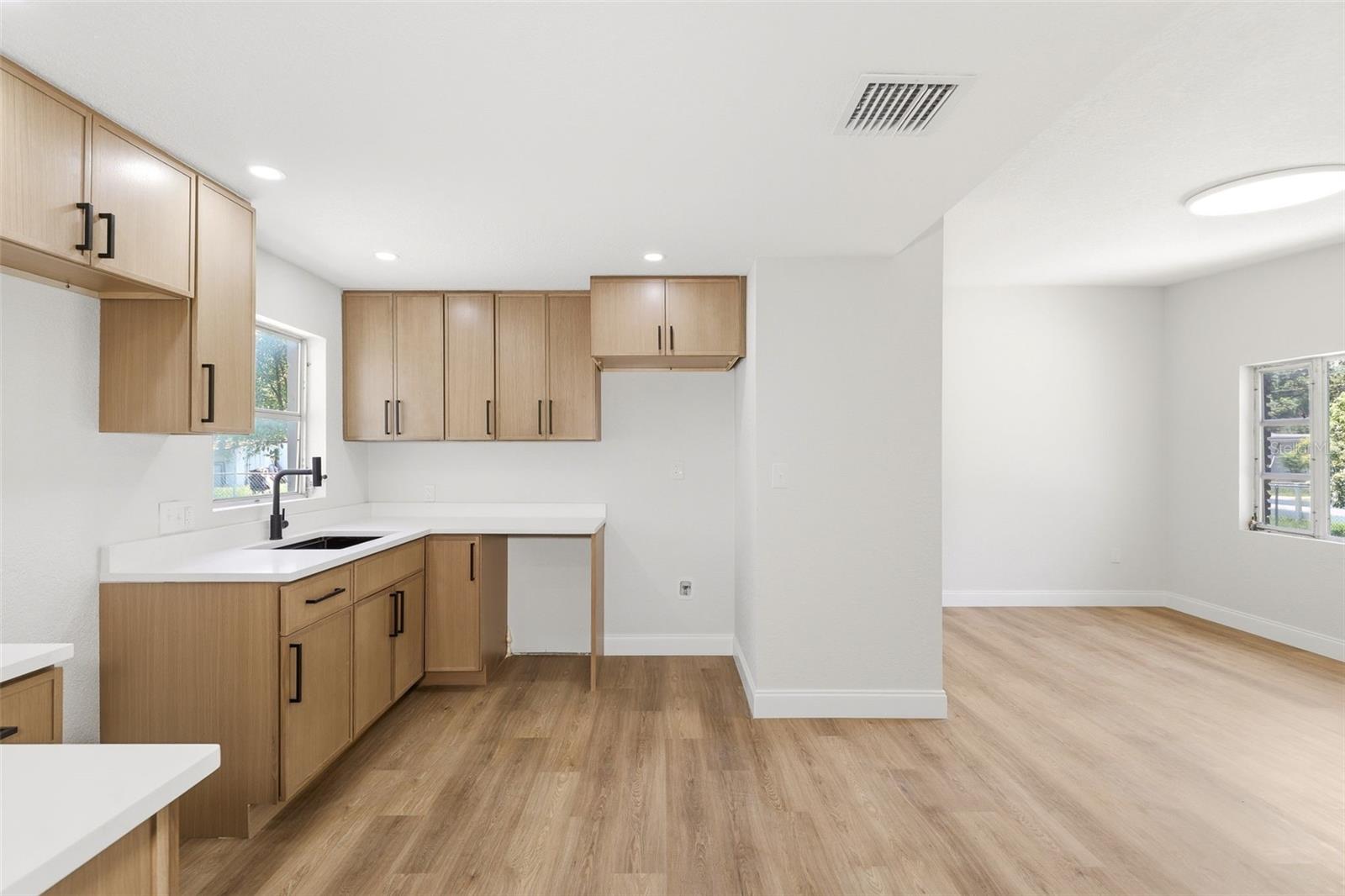 TRIANGLE ACRES - Residential